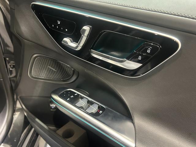Ｃクラスステーションワゴン Ｃ２２０ｄステーションワゴンアバンギルドＡＭＧライＰ　当社ユーザー様　お下取り車　ワンオーナー車　ＡＭＧライン　本革シート　ヘッドアップディスプレイ　３６０°カメラシステム　純正ドライブレコーダー　アンビエントライト　キーレスゴー　メモリー付パワーシート（15枚目）