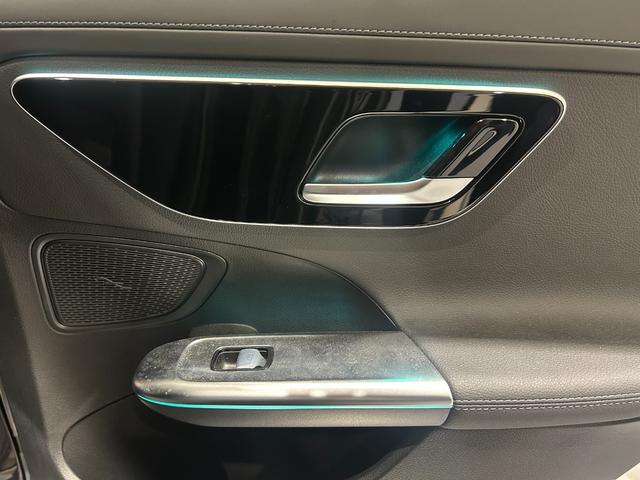 Ｃクラスステーションワゴン Ｃ２２０ｄステーションワゴンアバンギルドＡＭＧライＰ　当社ユーザー様　お下取り車　ワンオーナー車　ＡＭＧライン　本革シート　ヘッドアップディスプレイ　３６０°カメラシステム　純正ドライブレコーダー　アンビエントライト　キーレスゴー　メモリー付パワーシート（18枚目）