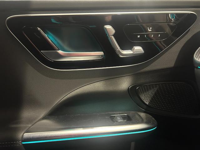 Ｃクラスステーションワゴン Ｃ２２０ｄステーションワゴンアバンギルドＡＭＧライＰ　当社ユーザー様　お下取り車　ワンオーナー車　ＡＭＧライン　本革シート　ヘッドアップディスプレイ　３６０°カメラシステム　純正ドライブレコーダー　アンビエントライト　キーレスゴー　メモリー付パワーシート（19枚目）