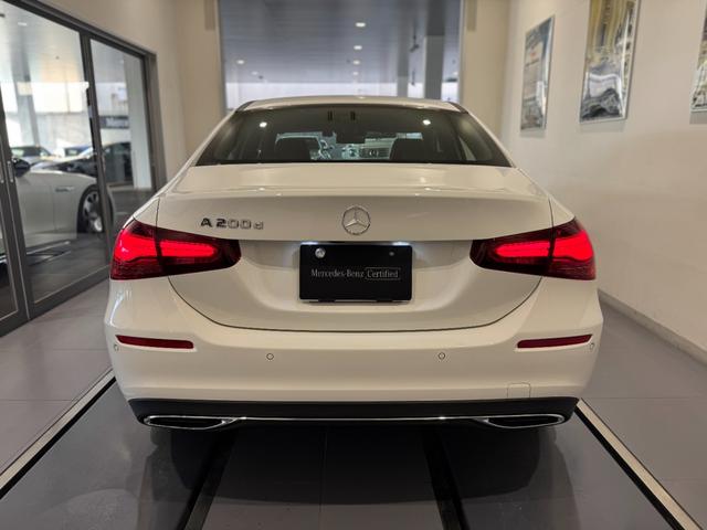 Ａクラスセダン Ａ２００ｄ　セダン　弊社デモカー　ＭＢＵＸ　メモリー付きパワーシート　シートヒーター　アクティブブラインドスポットアシスト　レーンキープアシスト　ステアリングアシスト　禁煙車　認定中古車（4枚目）