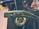 納車前整備は、メルセデスベンツ国際認定メカニックによる最新の検査ライン等の施設が充実した当社工場で入念に行います。メルセデス・ベンツの定める厳しい基準をクリアしたお車のみをご案内させて頂きます。