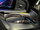 納車前整備は、メルセデスベンツ国際認定メカニックによる最新の検査ライン等の施設が充実した当社工場で入念に行います。メルセデス・ベンツの定める厳しい基準をクリアしたお車のみをご案内させて頂きます。