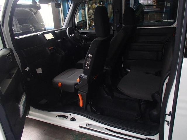 Ｎ－ＶＡＮ 　Ｌ　ホンダセイシング　オートマ　オートエアコン　パワステ　キーレス　ナビ　バックカメラ　ＥＴＣ　走行３万キロ（9枚目）