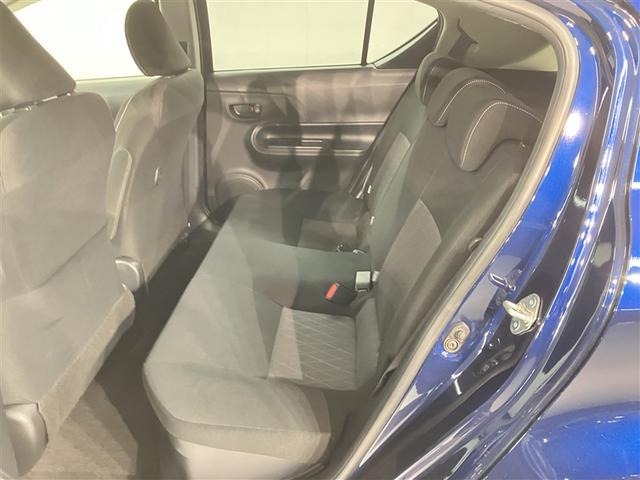 アクア Ｓスタイルブラック　ＡＵＸ端子　記録簿あり　バックモニタ－　地デジフルセグ　ナビＴＶ　イモビライザー　ＬＥＤライト　スマートキープッシュスタート　１オーナー　ＥＴＣ付き　Ｗエアバッグ　キーフリ　メモリーナビゲーション（17枚目）