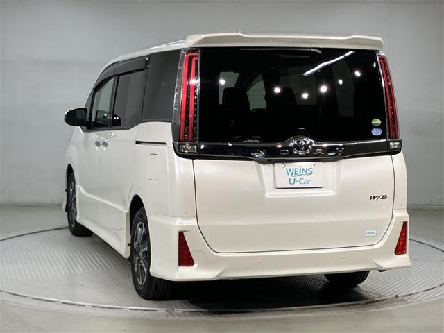 ノア Ｓｉ　ダブルバイビー　クルーズＣ　ブレーキサポート　エアコン　１オーナー　ウォークスルー　点検記録簿　ＡＵＸ　ＬＥＤライト　ナビ＆ＴＶ　横滑防止装置　アルミホイール　パワーウインドウ　フルセグ　盗難防止　ＤＶＤ再生可（4枚目）