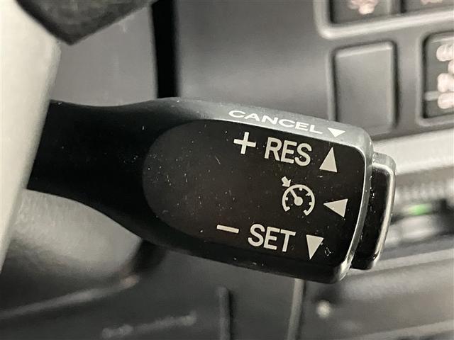 ノア Ｓｉ　ダブルバイビー　クルーズＣ　ブレーキサポート　エアコン　１オーナー　ウォークスルー　点検記録簿　ＡＵＸ　ＬＥＤライト　ナビ＆ＴＶ　横滑防止装置　アルミホイール　パワーウインドウ　フルセグ　盗難防止　ＤＶＤ再生可（15枚目）