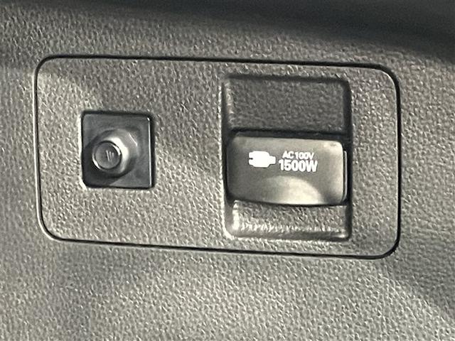 ハリアーハイブリッド Ｚ　レザーパッケージ　１００Ｖ電源　エアロ　地デジ　横滑防止　盗難防止システム　Ｂモニター　ＬＥＤライト　パワーウィンドウ　クルコン　スマートキ－　助手席エアバック　パワーシート　エアバッグ　点検記録簿　オートエアコン（11枚目）
