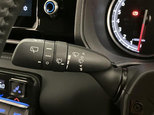 ヴォクシー Ｓ－Ｚ　ＤＶＤ再生機能　スマートキープッシュスタート　両側電動パワースライドドア　パワーウインドウ　１オナ　ＥＴＣ車載器　ＬＥＤライト　デュアルエアコン　アルミホイール　盗難防止装置　記録簿　横滑り防止機能（23枚目）