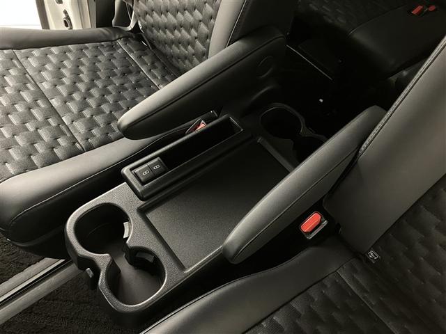 ヴォクシー Ｓ－Ｚ　ＤＶＤ再生機能　スマートキープッシュスタート　両側電動パワースライドドア　パワーウインドウ　１オナ　ＥＴＣ車載器　ＬＥＤライト　デュアルエアコン　アルミホイール　盗難防止装置　記録簿　横滑り防止機能（31枚目）