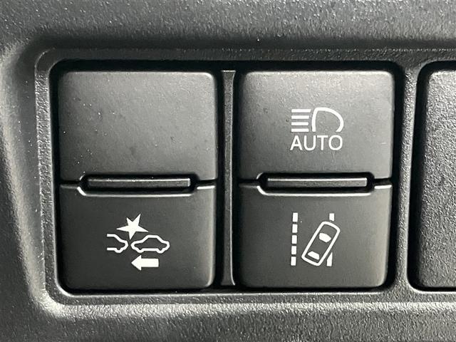 ヴォクシー ＺＳ　煌ＩＩ　スマートキー・プッシュスタート　バックガイドモニター　セキュリティアラーム　両側パワスラドア　１オーナー　ＥＴＣ車載器　地デジテレビ　記録簿付き　ＶＳＣ　ＬＥＤライト　助手席エアバック　ＡＣ　パワステ（11枚目）