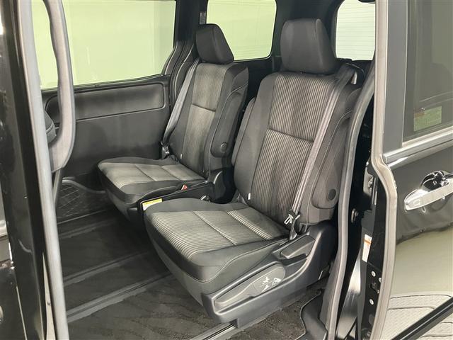 ヴォクシー ＺＳ　煌ＩＩ　スマートキー・プッシュスタート　バックガイドモニター　セキュリティアラーム　両側パワスラドア　１オーナー　ＥＴＣ車載器　地デジテレビ　記録簿付き　ＶＳＣ　ＬＥＤライト　助手席エアバック　ＡＣ　パワステ（18枚目）