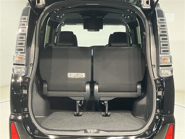 ヴォクシー ＺＳ　煌ＩＩ　スマートキー・プッシュスタート　バックガイドモニター　セキュリティアラーム　両側パワスラドア　１オーナー　ＥＴＣ車載器　地デジテレビ　記録簿付き　ＶＳＣ　ＬＥＤライト　助手席エアバック　ＡＣ　パワステ（20枚目）