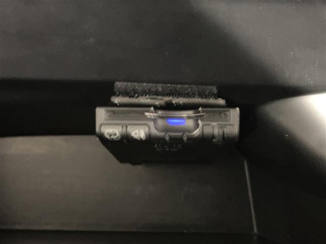 Ｎ－ＢＯＸカスタム Ｇ・Ｌパッケージ　アイドリングストップ車　ナビ・ＴＶ　スマキ－　フロントベンチシート　パワーウィンドウ　盗難防止システム　オートエアコン　パワステ　ＤＶＤ再生可　キーレスエントリー　ワンセグ　両席エアバック　ＡＢＳ（7枚目）