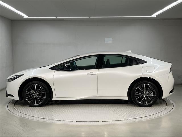 プリウス Ｚ　リアカメラ　プリクラッシュ　ＰＷシート　１オーナ　メモリナビ　ＡＣ１００Ｖ電源　ＬＥＤランプ　ナビ・ＴＶ　オートクルーズ　アルミホイール　ドライブレコーダ　ＡＣ　運転席エアバッグ　横滑り防止装置（2枚目）