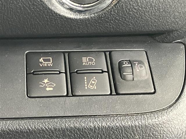 シエンタ Ｇ　ナビ・ＴＶ　スマートキープッシュスタート　１オ－ナ－　リアカメラ　ワンセグテレビ　フルオートエアコン　パワーウィンド　ＥＴＣ　運転席エアバック　パワステ　キーフリーシステム　メディアプレイヤー接続（11枚目）