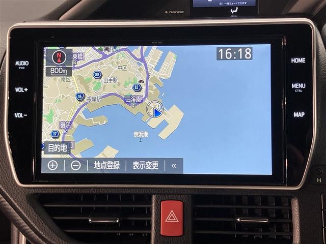 ヴォクシー ＺＳ　煌ＩＩＩ　プリクラッシュ　スマートキ　アイスト　ＤＶＤ再生機能　横滑り防止装置　ナビＴＶ　アルミ　三列シート　盗難防止　オートエアコン　キーレス　ＥＴＣ装備　パワステ　メモリナビ　クルコン　ＬＥＤヘッドライト（6枚目）