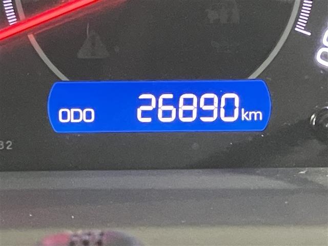 ヴォクシー ＺＳ　煌ＩＩＩ　プリクラッシュ　スマートキ　アイスト　ＤＶＤ再生機能　横滑り防止装置　ナビＴＶ　アルミ　三列シート　盗難防止　オートエアコン　キーレス　ＥＴＣ装備　パワステ　メモリナビ　クルコン　ＬＥＤヘッドライト（18枚目）