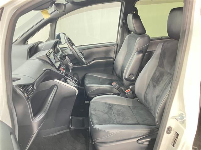 ヴォクシー ＺＳ　煌ＩＩＩ　プリクラッシュ　スマートキ　アイスト　ＤＶＤ再生機能　記録簿付き　横滑り防止装置　ナビＴＶ　アルミ　三列シート　盗難防止　オートエアコン　キーレス　ＥＴＣ装備　パワステ　メモリナビ　クルコン　ＡＢＳ（16枚目）