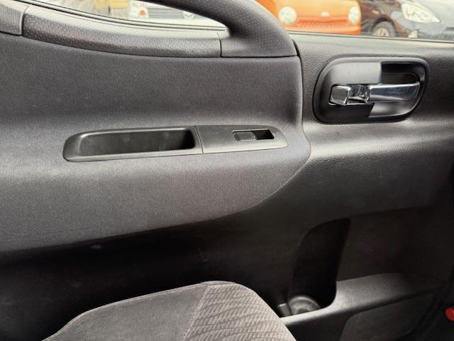 セレナ 20S Vセレクション ワンオーナー/両側オートスライドドア/純正ナビ/地デジ/バックカメラ/インテリキー/フリップダウンモニター/LEDオートライトフォグ/前後カメラドラレコ/ETC/社外アルミ/USB/ミッション交換済(28枚目)