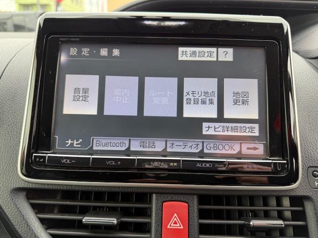 ヴォクシー ハイブリッドV 両側オートスライドドア/SDナビ/地デジ/バックカメラ/フリップダウンモニター/Bluetooth/モデリスタエアロ/18インチアルミ/7人乗り/LEDオートライト/シートヒーター/置くだけ充電(16枚目)