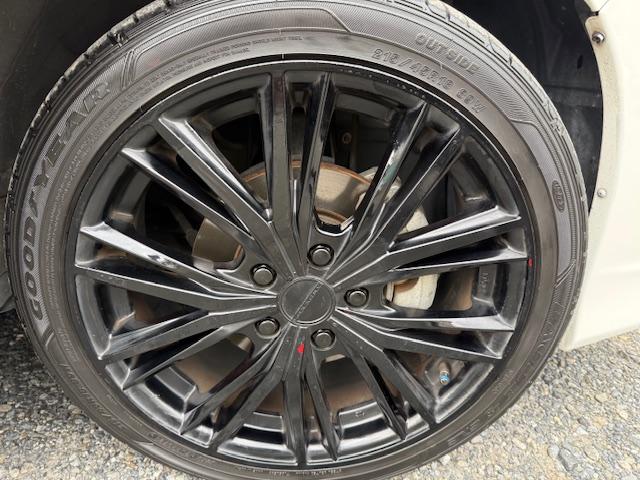 ヴォクシー ハイブリッドV 両側オートスライドドア/SDナビ/地デジ/バックカメラ/フリップダウンモニター/Bluetooth/モデリスタエアロ/18インチアルミ/7人乗り/LEDオートライト/シートヒーター/置くだけ充電(35枚目)