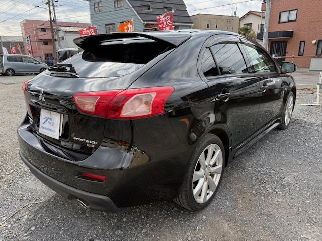 ギャランフォルティススポーツバック ラリーアート　ラリーアート（５名）４ＷＤ／ツインクラッチＳＳＴ／ＤＩＡＴＯＮＥＳＤナビ／地デジ／バックカメラ／Ｂｌｕｅｔｏｏｔｈ／純正１８インチＡＷ／ＥＴＣ／ドラレコ前後カメラ／スマートキー／クルコン／パドルシフト（9枚目）