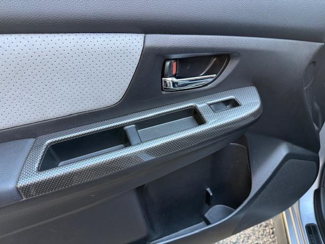 ＸＶハイブリッド ２．０ｉ－Ｌ　アイサイト　ハイブリッド／スマートキー／カロッツェリアメモリーナビ／地デジ／バックカメラ／ＥＴＣ／ＨＩＤオート／純正ＡＷ／レーダークルーズ／Ｂｌｕｅｔｏｏｔｈ／アルミ付スタットレスタイヤ４本／前席パワーシート（28枚目）