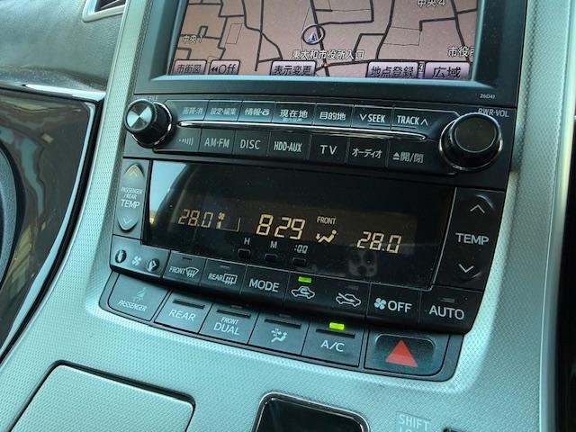 ヴェルファイア ２．４Ｚ　プラチナムセレクション　サンルーフ／両側オートスライドドア／パワーバックドア／メーカーナビ／地デジ／バックカメラ／プレミアムサウンド／フリップダウンモニター／ウッドコンビハンドル／７人乗（29枚目）