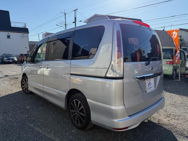 セレナ ハイウェイスター　Ｊパッケージ　インテリキー／両側オートスライドドア／純正ナビ／地デジ／バックカメラ／フリップダウンモニター／ＨＩＤオートライト／社外アルミ／リアサンシェード／後席エアコン／シートバックテーブル／ＥＴＣ／クルコン（9枚目）