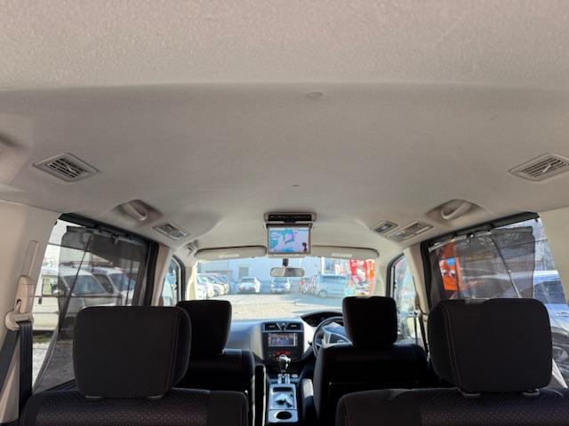 セレナ ハイウェイスター　Ｊパッケージ　インテリキー／両側オートスライドドア／純正ナビ／地デジ／バックカメラ／フリップダウンモニター／ＨＩＤオートライト／社外アルミ／リアサンシェード／後席エアコン／シートバックテーブル／ＥＴＣ／クルコン（28枚目）