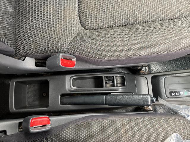 ネイキッド Ｇ　純正部品あり　ＥＴＣ　１４インチアルミホイール　エアコン　パワーステアリング　パワーウィンドウ　Ｗエアバッグ　衝突安全ボディ（15枚目）