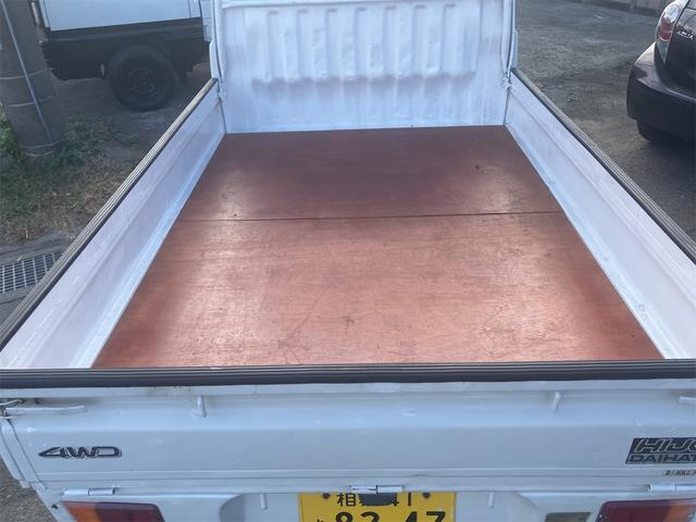ハイゼットトラック クライマーS 4WD 5速マニュアル車 エアコン 三方開 カラーホワイト 最大積載量350キログラム 修復歴なし MT車(13枚目)