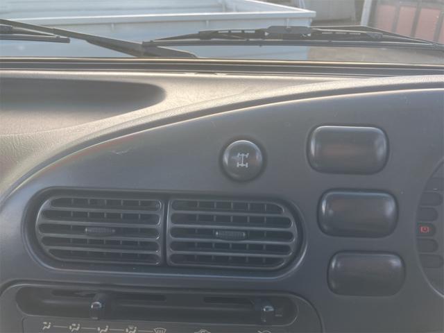 ハイゼットトラック クライマーS 4WD 5速マニュアル車 エアコン 三方開 カラーホワイト 最大積載量350キログラム 修復歴なし MT車(17枚目)