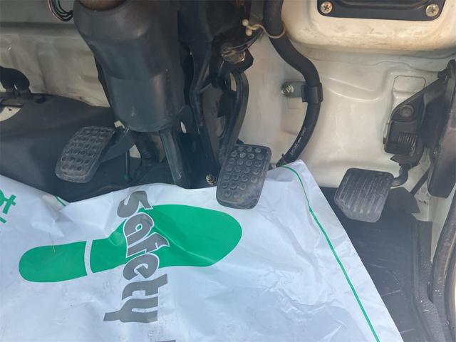 ハイゼットトラック クライマーS 4WD 5速マニュアル車 エアコン 三方開 カラーホワイト 最大積載量350キログラム 修復歴なし MT車(25枚目)