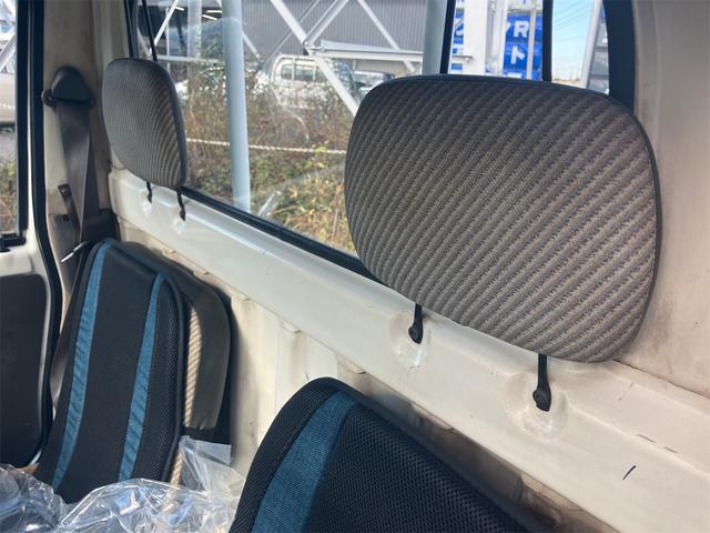 ハイゼットトラック クライマーS 4WD 5速マニュアル車 エアコン 三方開 カラーホワイト 最大積載量350キログラム 修復歴なし MT車(30枚目)