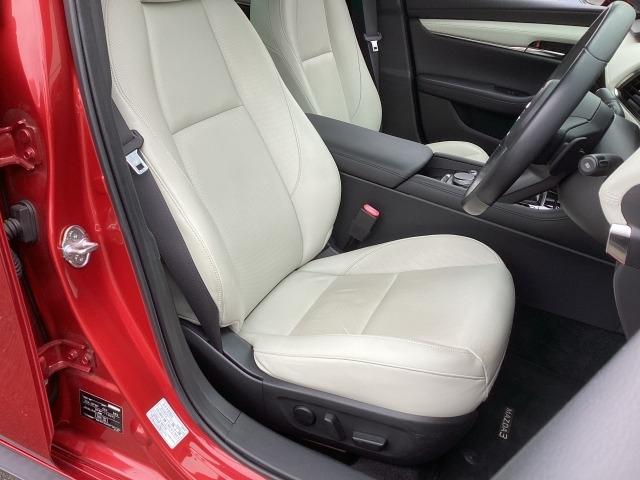 ＭＡＺＤＡ３セダン １．８　ＸＤ　Ｌパッケージ　ディーゼルターボ　８．８インチセンターディスプレイ　衝突被害軽減ブレーキ　ＡＴ誤発進抑制制御　車線逸脱警報　ブラインドスポットモニタリング　カープレイ対応（7枚目）