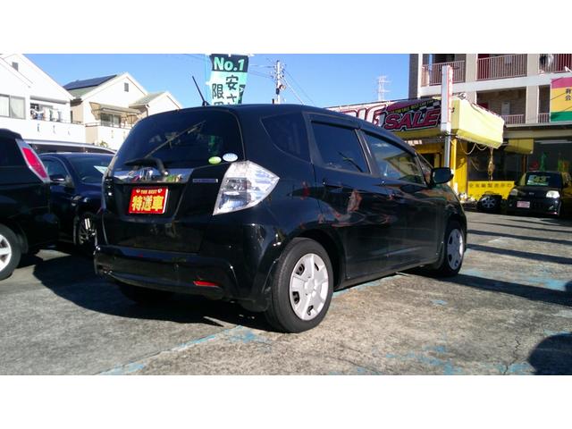 フィットハイブリッド ハイブリッド・10thアニバーサリー 走行距離50600キロ/HIDライト/ETC/アイドリングストップ(5枚目)