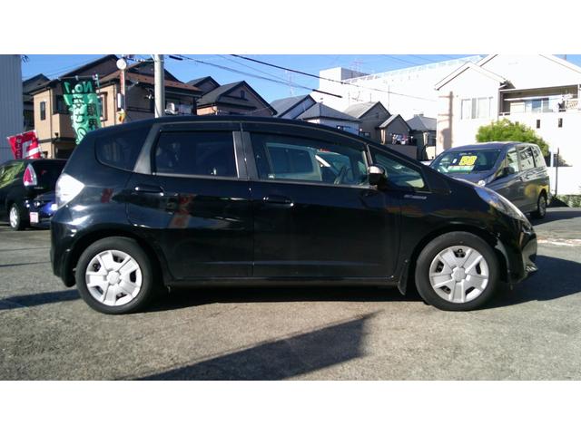 フィットハイブリッド ハイブリッド・10thアニバーサリー 走行距離50600キロ/HIDライト/ETC/アイドリングストップ(8枚目)