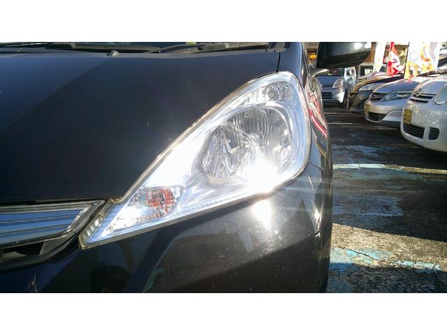 フィットハイブリッド ハイブリッド・10thアニバーサリー 走行距離50600キロ/HIDライト/ETC/アイドリングストップ(9枚目)