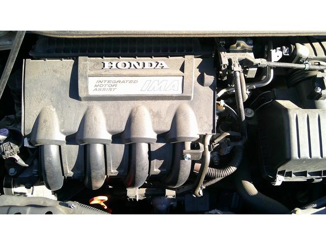 フィットハイブリッド ハイブリッド・10thアニバーサリー 走行距離50600キロ/HIDライト/ETC/アイドリングストップ(13枚目)