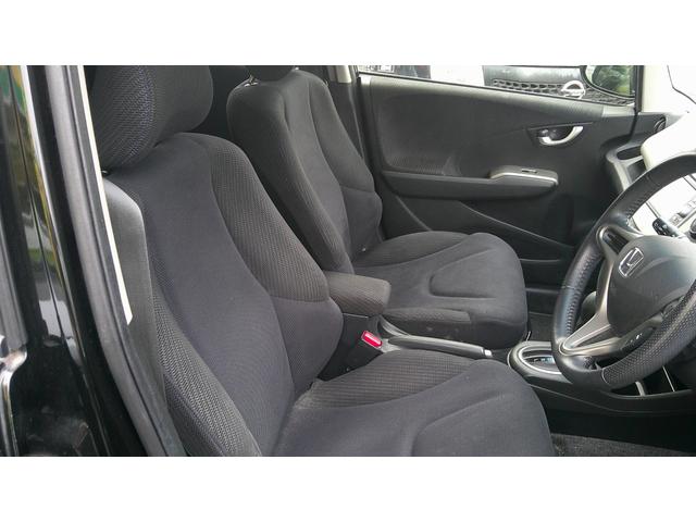 フィットハイブリッド ハイブリッド・10thアニバーサリー 走行距離50600キロ/HIDライト/ETC/アイドリングストップ(18枚目)