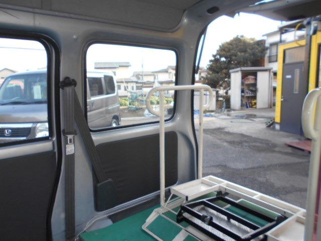 ＶＢ　車いす移動車　電動リフト　車いす２基乗車可能　車いす固定装置　禁煙車　エアバッグ　エアコン　パワステ(34枚目)