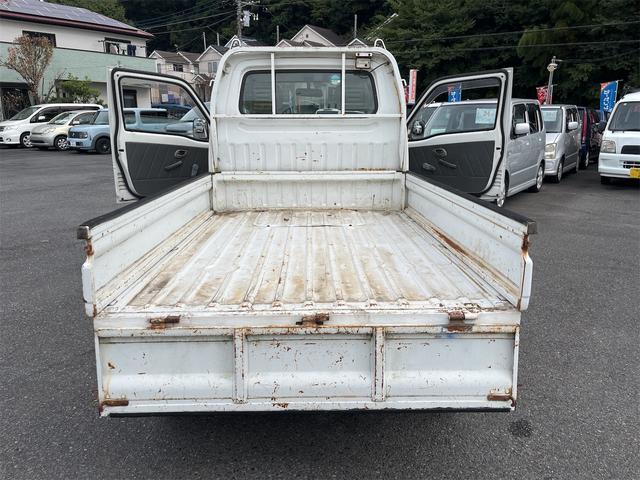 キャリイトラック ＫＡ　パートタイム４ＷＤ　三方開鳥居　ＡＭラジオ　荷台灯　保証書　点検記録簿（26枚目）