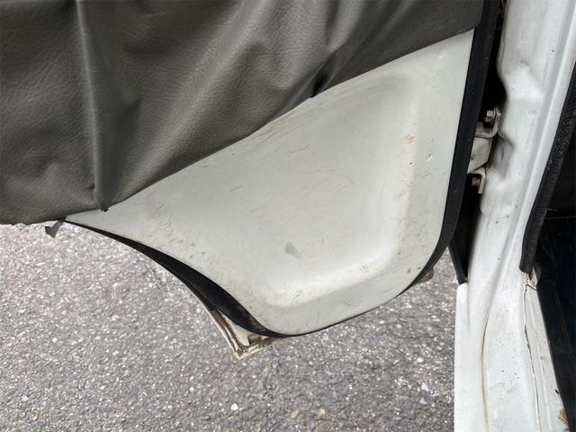キャリイトラック ＫＡ　パートタイム４ＷＤ　三方開鳥居　ＡＭラジオ　荷台灯　保証書　点検記録簿（32枚目）