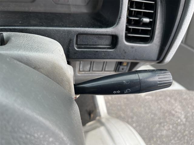 キャリイトラック ＫＡ　パートタイム４ＷＤ　三方開鳥居　ＡＭラジオ　荷台灯　保証書　点検記録簿（35枚目）