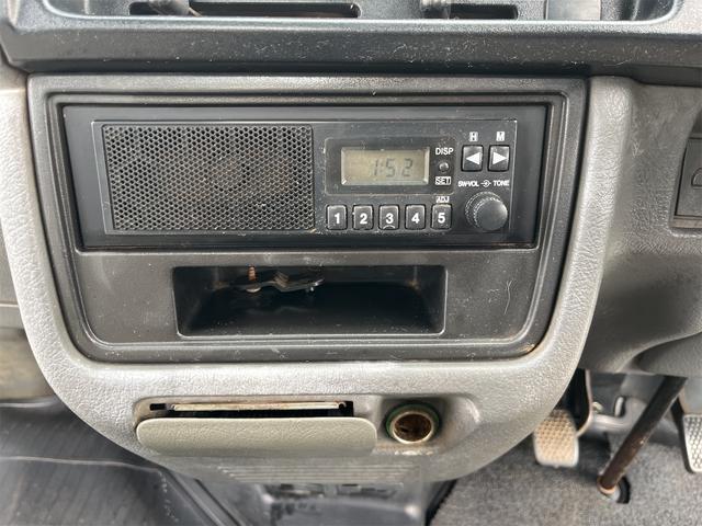 キャリイトラック ＫＡ　パートタイム４ＷＤ　三方開鳥居　ＡＭラジオ　荷台灯　保証書　点検記録簿（38枚目）