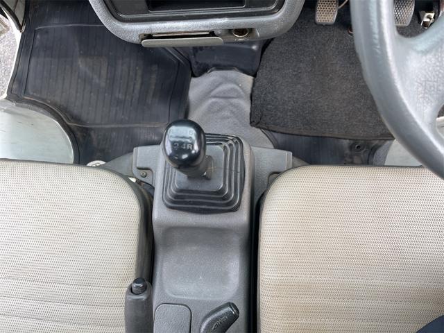 キャリイトラック ＫＡ　パートタイム４ＷＤ　三方開鳥居　ＡＭラジオ　荷台灯　保証書　点検記録簿（39枚目）