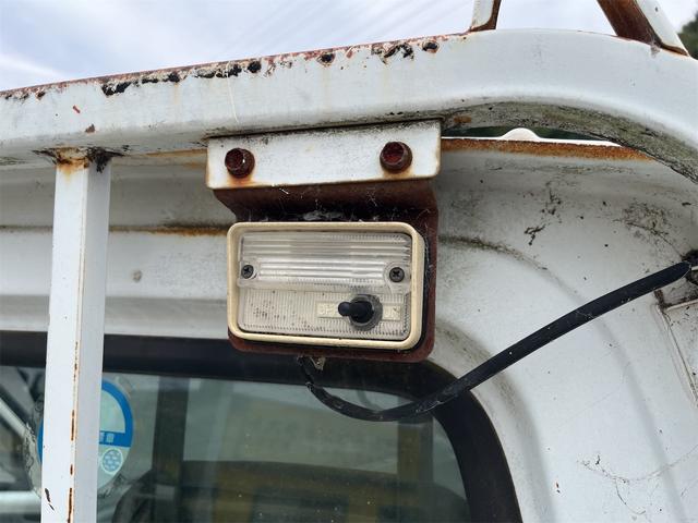 キャリイトラック ＫＡ　パートタイム４ＷＤ　三方開鳥居　ＡＭラジオ　荷台灯　保証書　点検記録簿（41枚目）