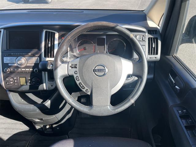 セレナ ハイウェイスター　禁煙車　スマートキー　両側パワースライドドア　ＨＤＤナビ　ワンセグＴＶ　Ｂｌｕｅｔｏｏｔｈオーディオ　バックカメラ　ＥＴＣ　ＨＩＤ　純正１６インチアルミ　タイミングチェーン車（16枚目）