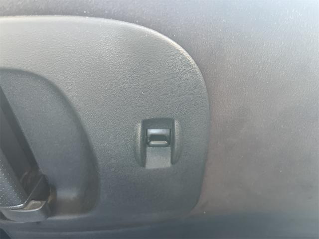 セレナ ハイウェイスター　禁煙車　スマートキー　両側パワースライドドア　ＨＤＤナビ　ワンセグＴＶ　Ｂｌｕｅｔｏｏｔｈオーディオ　バックカメラ　ＥＴＣ　ＨＩＤ　純正１６インチアルミ　タイミングチェーン車（57枚目）